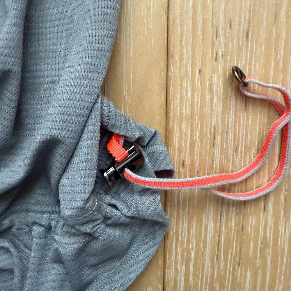 Lululemon women’s tank built in sports bra size 8 gray‎ and pink - Picture 2 of 8